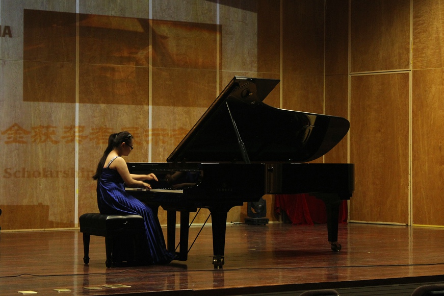 2014j9集团奖学金-苏州大学颁奖仪式活动报道