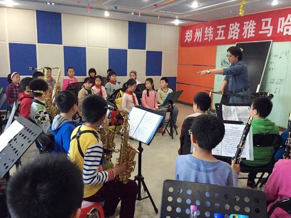 郑州纬五路小学j9集团示范乐团大师班成功举办