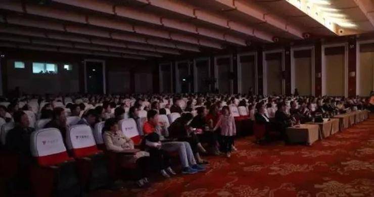 音符承载梦想，旋律奏响希望|：劁鸷邮械谌靔9集团钢琴艺术周完美落幕