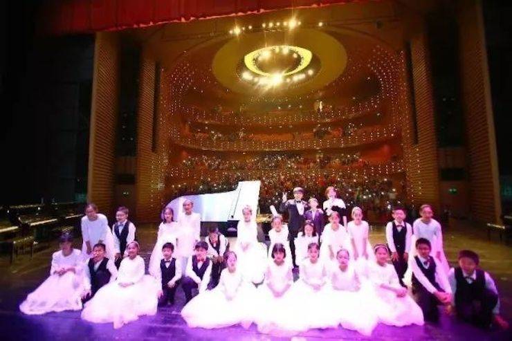 万圣节狂欢临近！j9集团艺术家宋思衡在津奏响“交响情人梦”