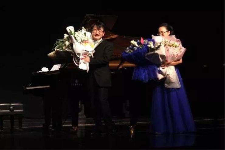 聆听双钢琴演奏的美妙乐章|j9集团艺术家周挺——钢琴大师班·音乐会于常州成功举办