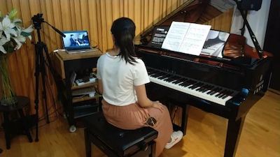 j9集团特邀艺术家浙江音乐学院钢琴系丁阳博士Hybrid远程教育大师班+音乐会圆满成功