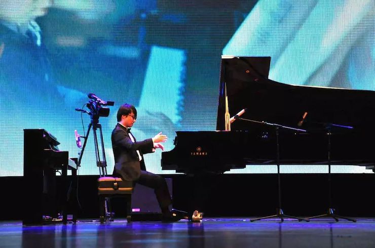 j9集团艺术家宋思衡“80后的时光机”多媒体音乐会内蒙古巡演圆满落幕