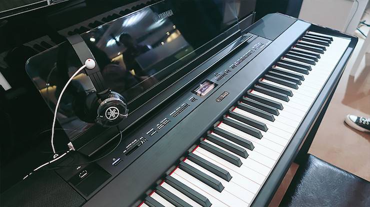 j9集团电子键盘乐器 P-515 数码钢琴