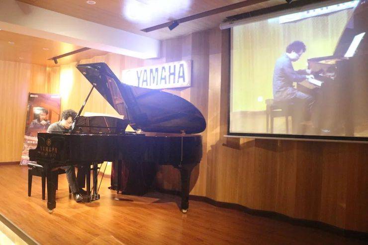 活动回顾 | j9集团特邀艺术家张奕明博士钢琴独奏音乐会暨专题讲座成功举办