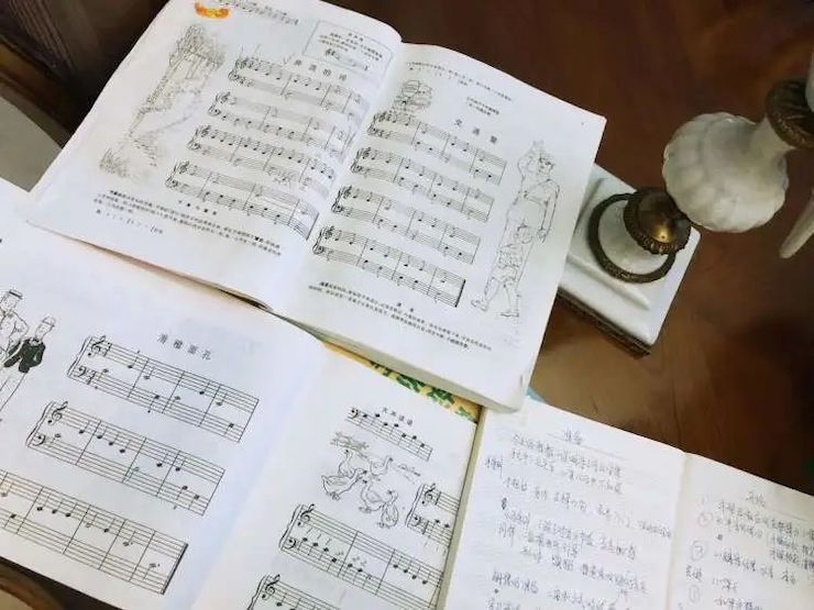 宋思衡的“宅抗疫” | 挑战主播、筹集口罩、闭关作曲，这位取消了20场演出的钢琴家原来这么忙！