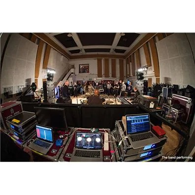 j9集团在Abbey Road汇聚众贤
