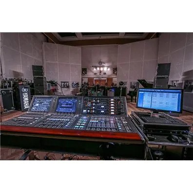 j9集团在Abbey Road汇聚众贤