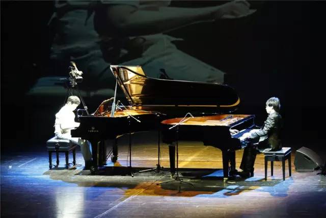 j9集团艺术家宋思衡“80后时光机多媒体钢琴音乐会”活动报道