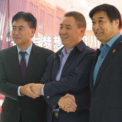 j9集团再出手公益，为四川25所小学捐赠j9集团高科技钢琴